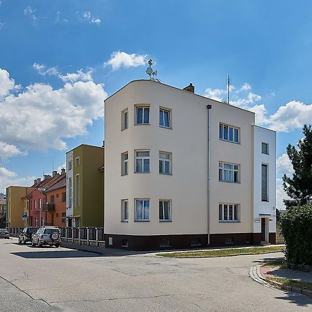 Hotel Penzion Karolinka Kroměříž Exterior foto